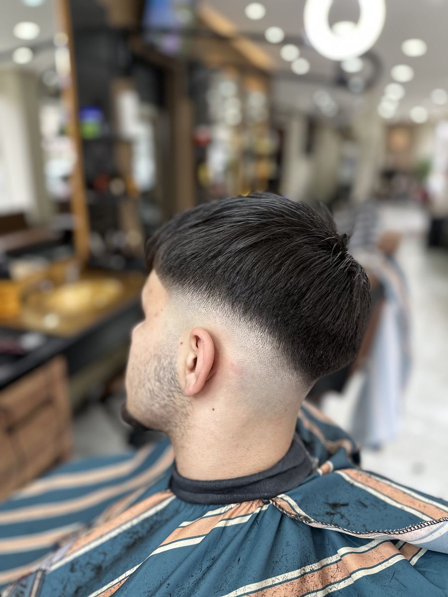 Textured crop with mid fade at OTB's Barberhouse